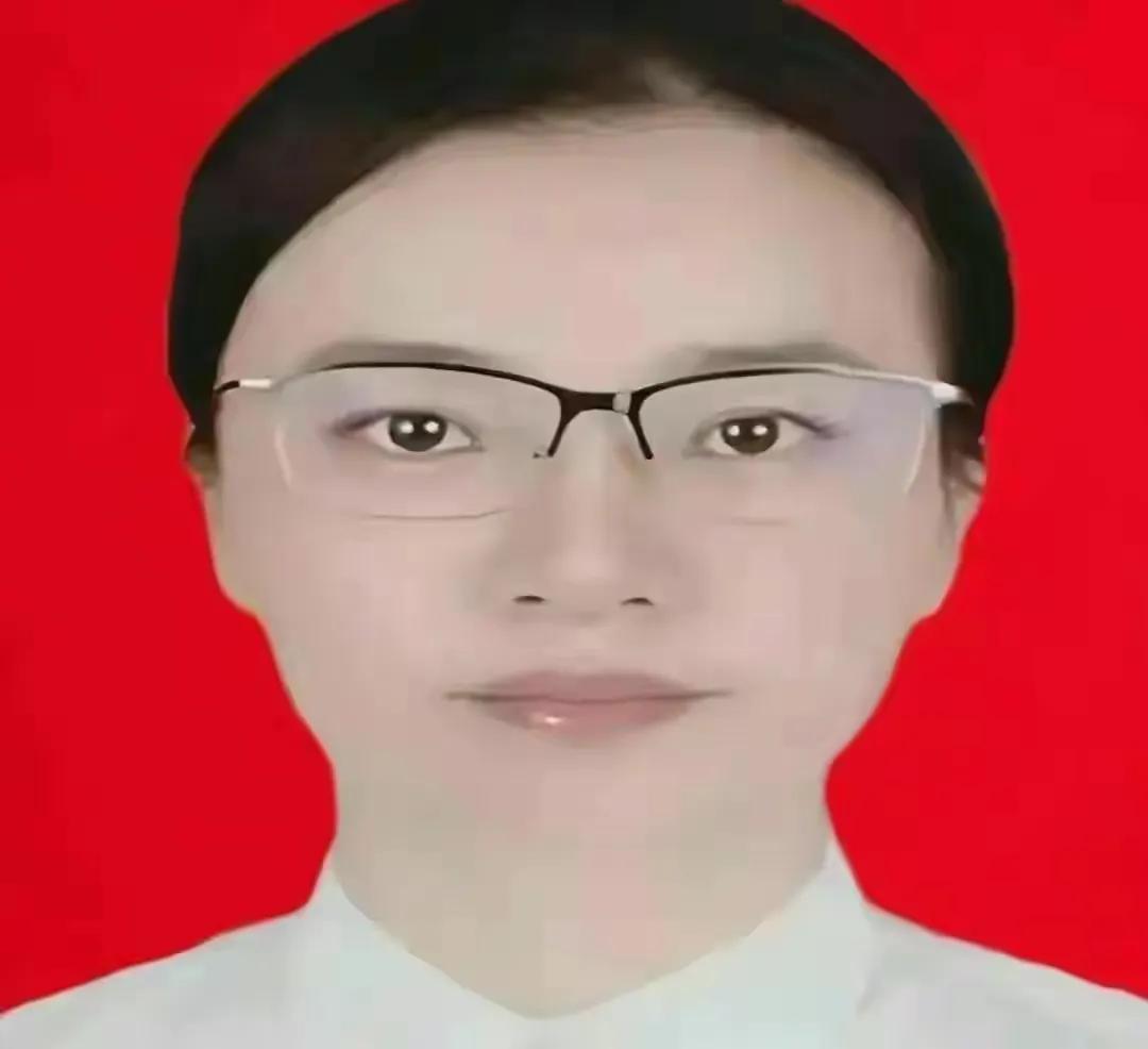 第二位:江西省抚州市统计局原党组书记高连珠