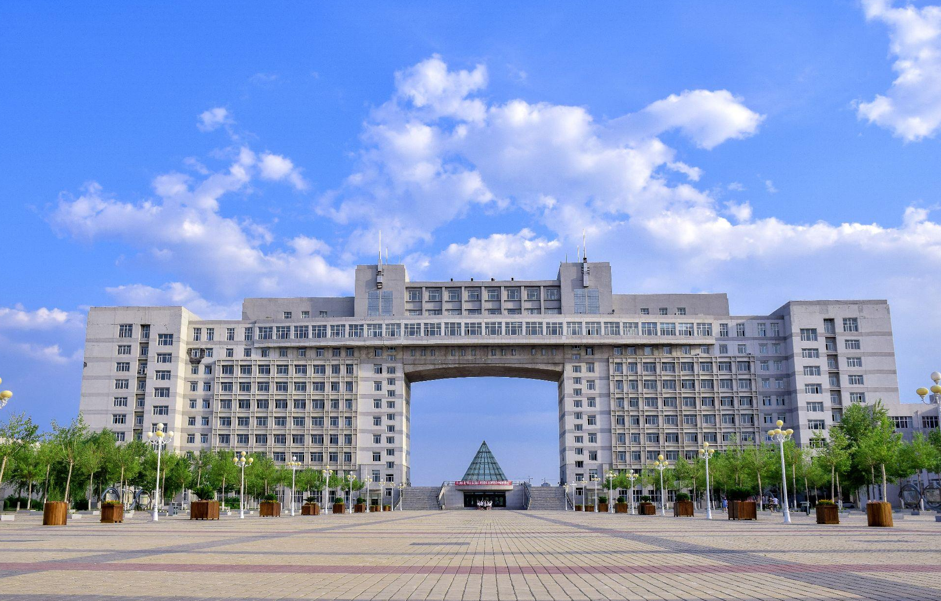 黑龙江八一农垦大学新校长到任,是位女性,曾担任绥化学院院长