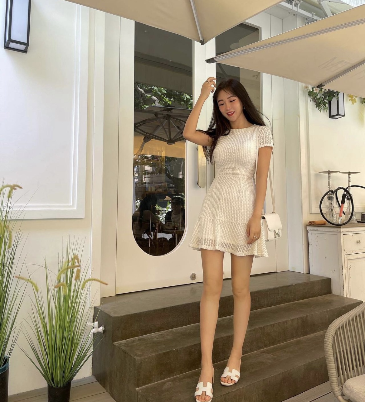 采访艾顿中国女记者爆火!身材火辣堪比卡戴珊,嫁53岁富豪后离婚