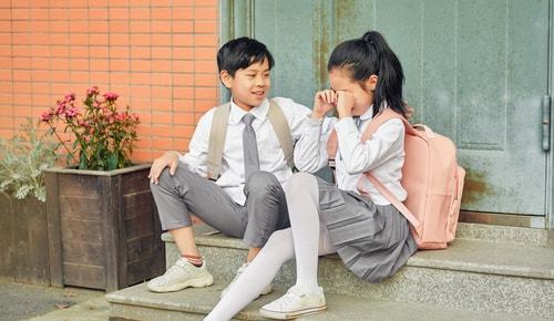 如果女儿早恋了,父母的处理方法尤为重要