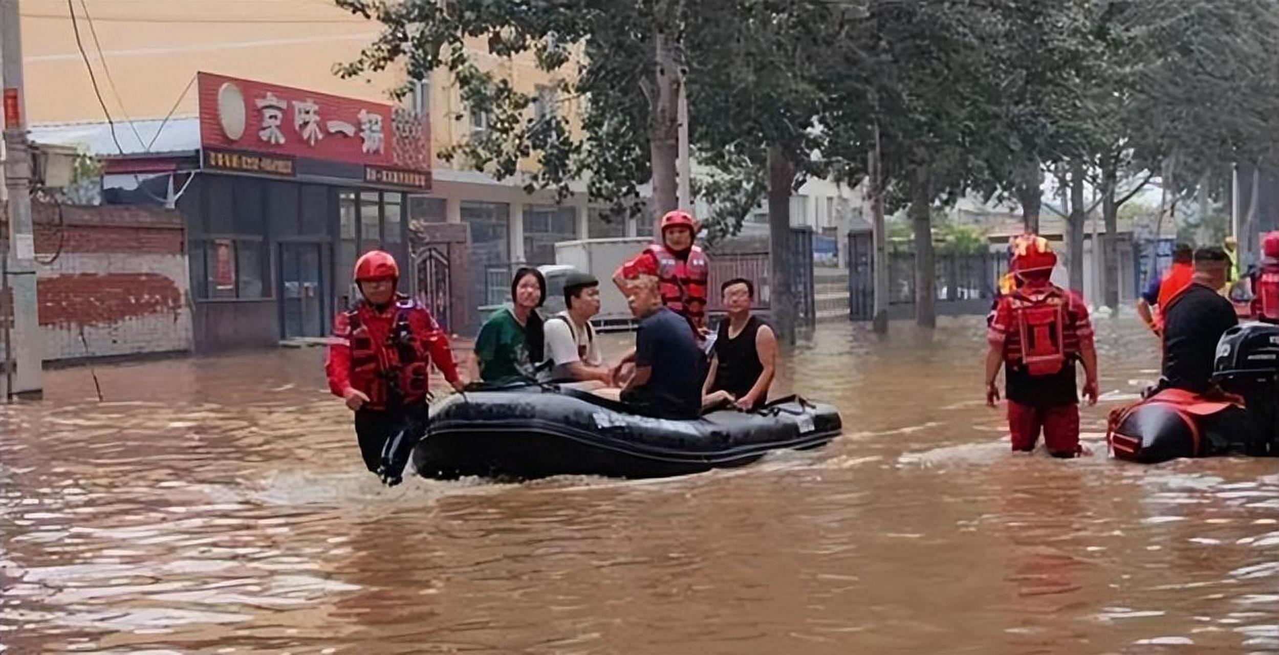 河北涿州洪灾可以说牵动了无数人的心,全国各地救援队伍,奔赴涿州