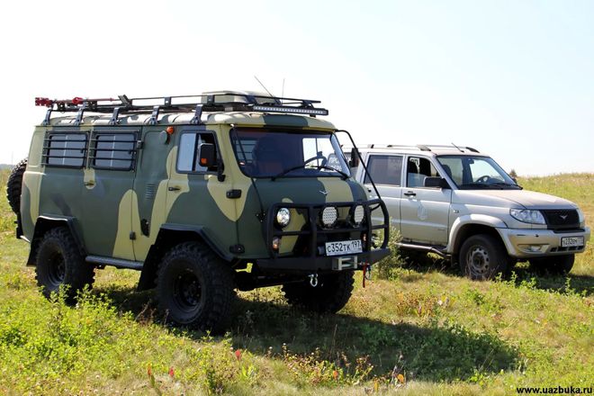 uaz-452轻型多用途车辆