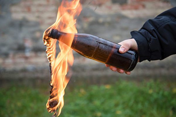 乌克兰酒厂停止酿酒 改制汽油弹供民众御敌 成年男子禁止出国