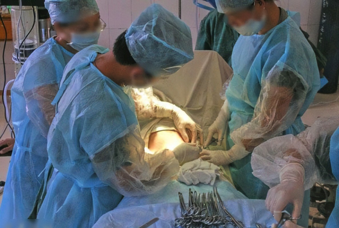 2011年江苏女子因车祸成植物人,4月后肚子变大,医生一查怀孕了