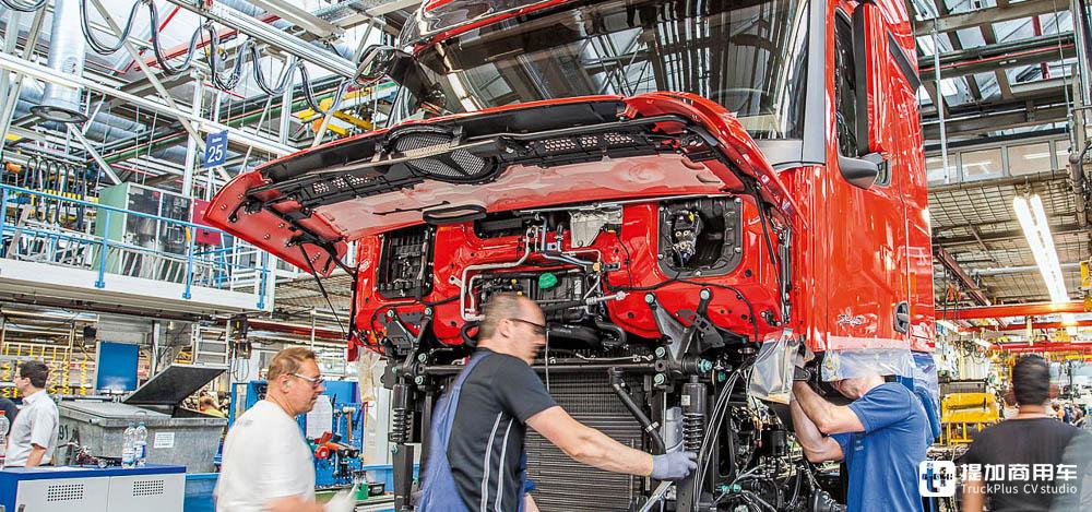 戴姆勒卡车官宣:第六代奔驰actros将于10月10日正式亮相