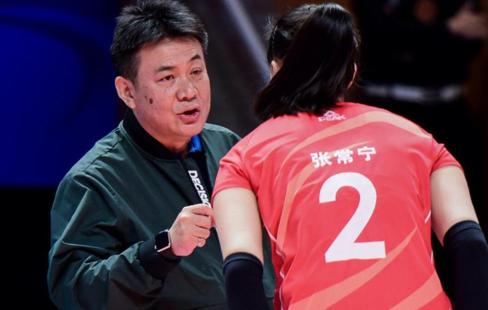 蔡斌接班郎平有争议,女排主帅5选1,首选安家杰,赖雅文更合适?
