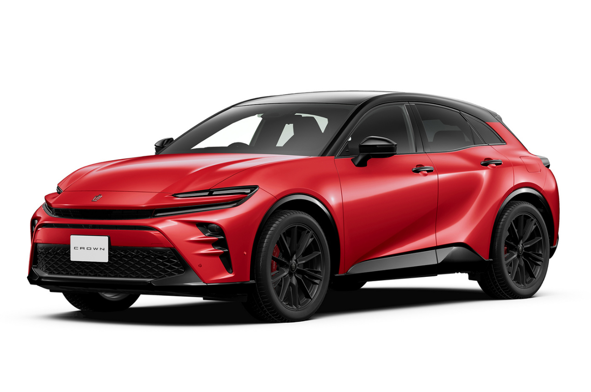 日前,丰田发布了皇冠sport插电混动版车型官图.