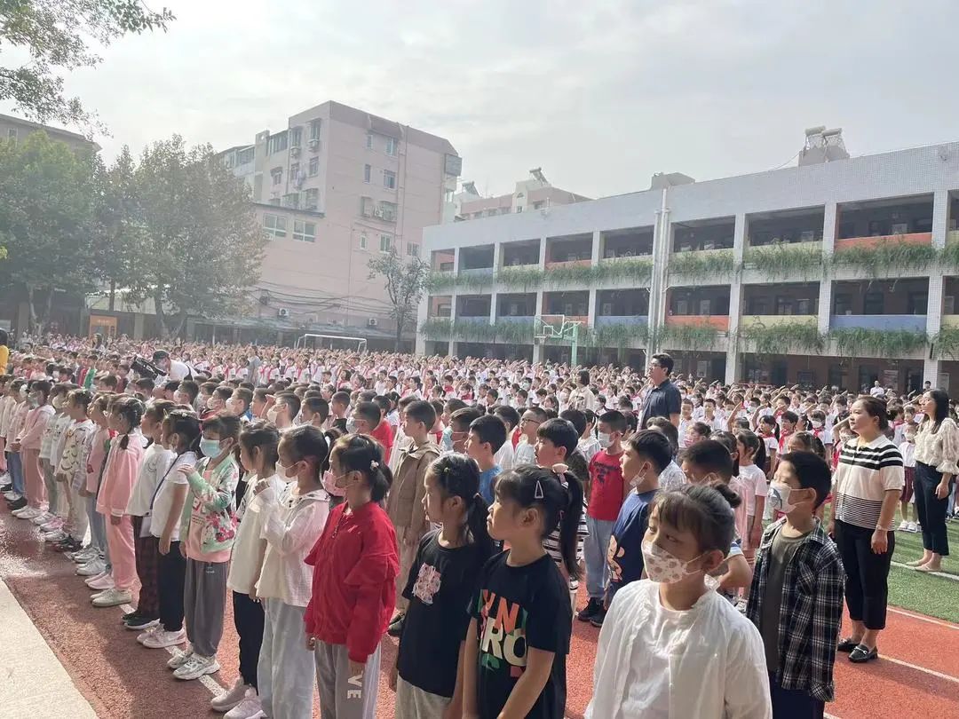 南京市瑞金路小学:新校长用四个关键词迎接"小萌新"的到来
