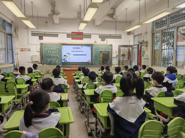 "知识产权进校园,激发创新添活力"——走进海联路小学