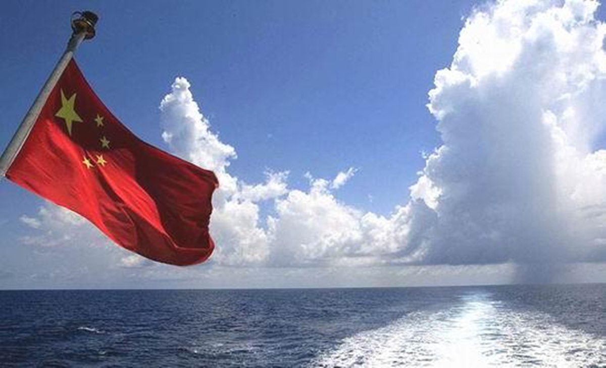 不要无事生非!国防部向所谓"航行自由"发强势警告,某国听仔细