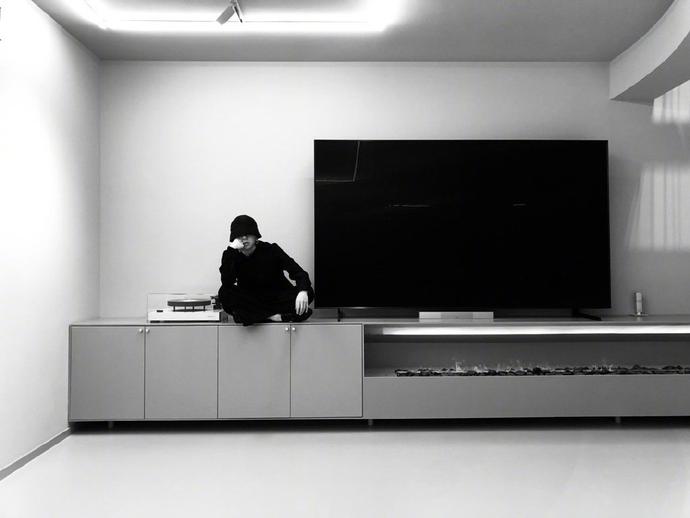 华晨宇北京复式豪宅曝光,不料连顿早餐都要上万元,网友:太豪了