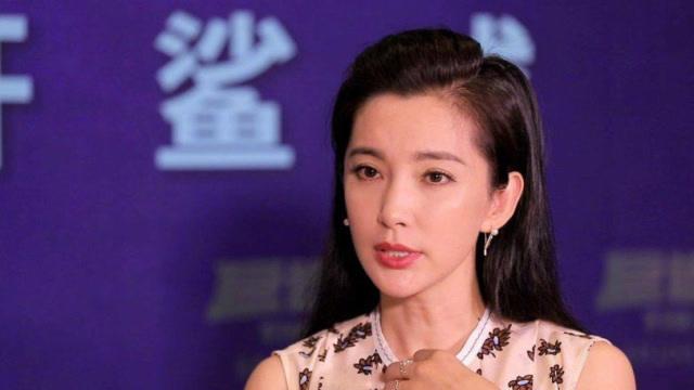 难怪"悬胆鼻"被视为鼻中之王,看起来就是富贵相,老了也显气质