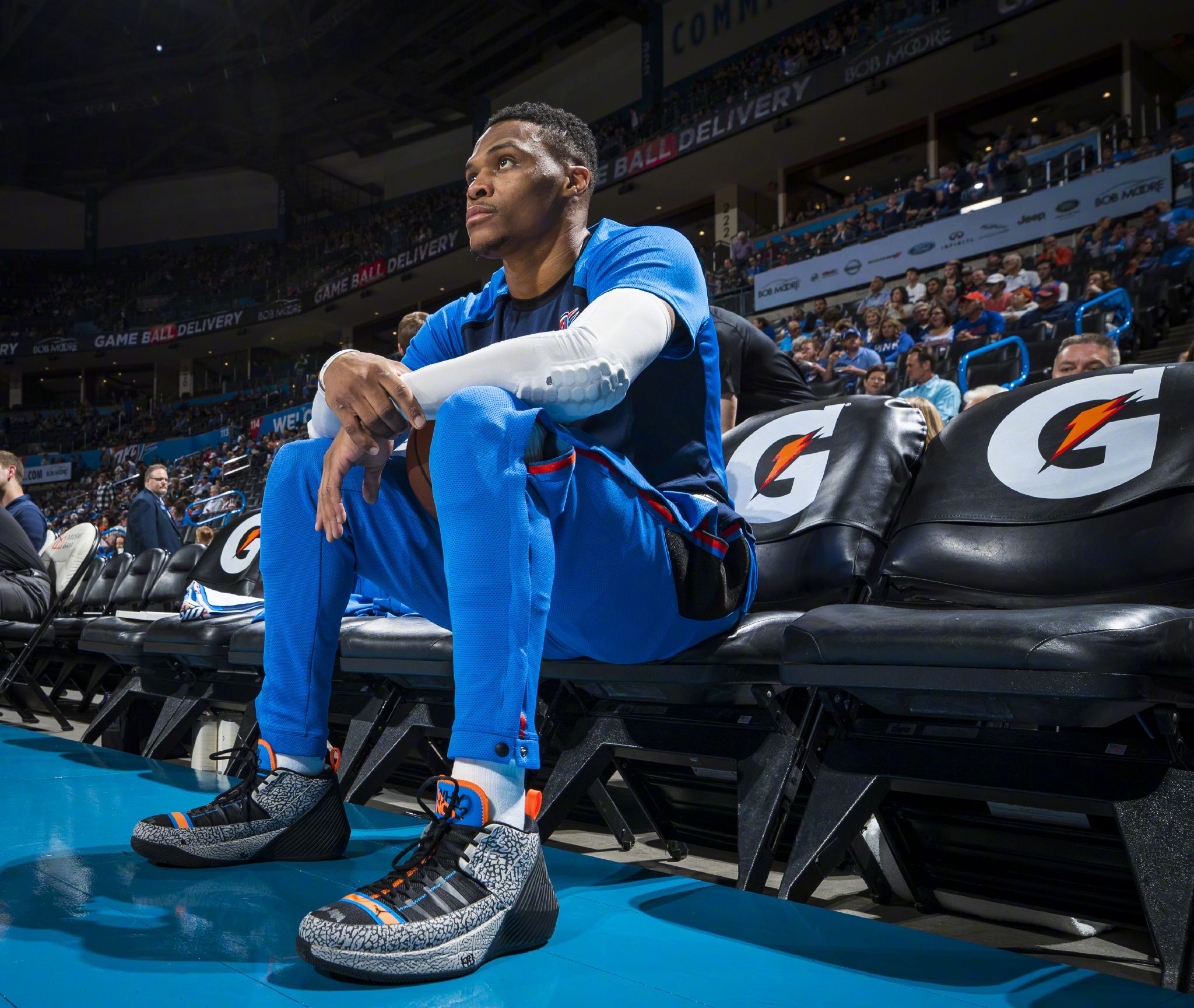 令人唏嘘!从4千万降到底薪,15年职业生涯,他赚了多少钱