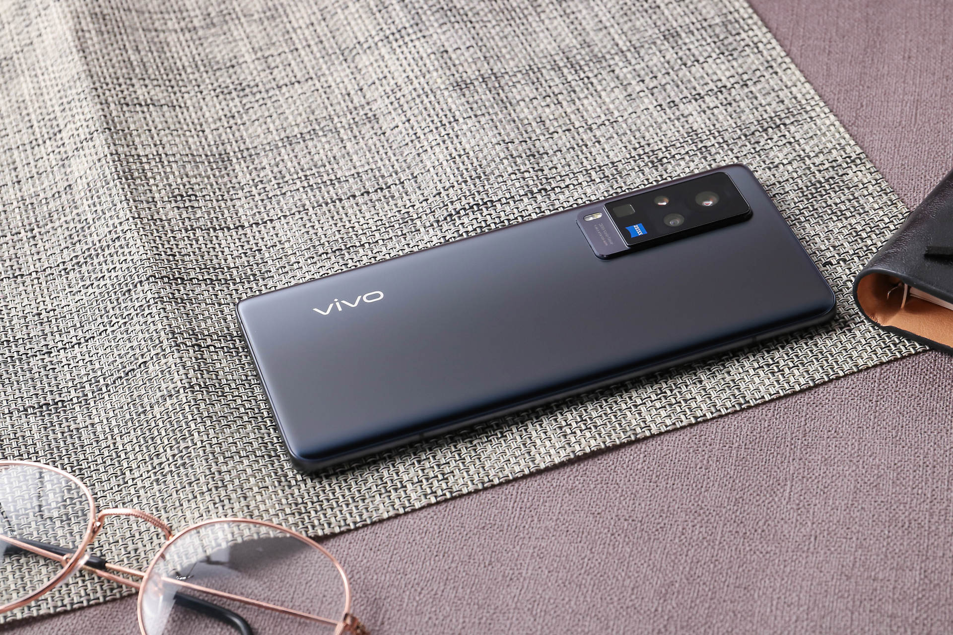 顏值c位出道,vivo x60 pro開啟2021年設計潮流