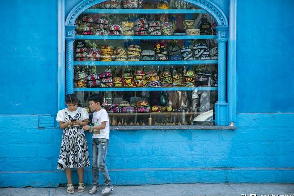 新疆旅行,别错过伊犁七星街,悠闲舒适风情无限,吃的玩的全囊括