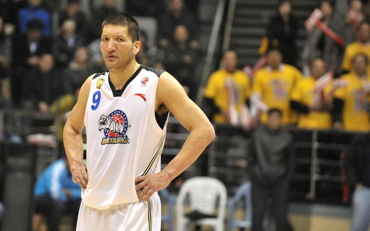 蒙克·巴特尔:22岁娶大10岁妻子,做两个继女的爸爸也幸福