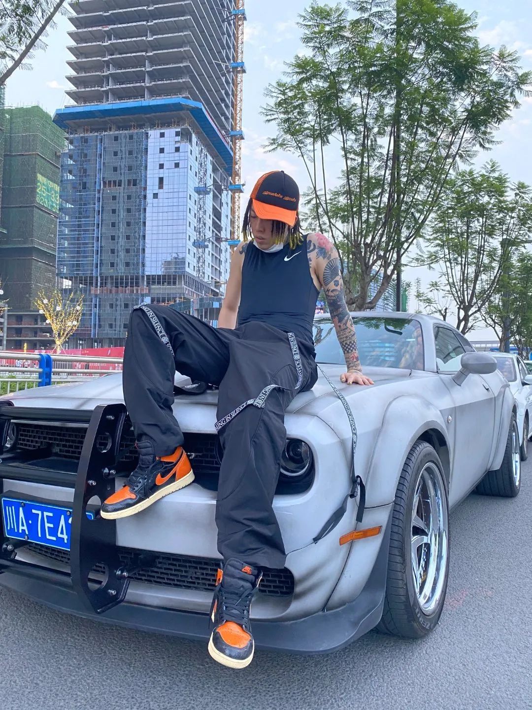 中国rapper到底都开哪些豪车又是哪位rapper既做代驾又骑电动车