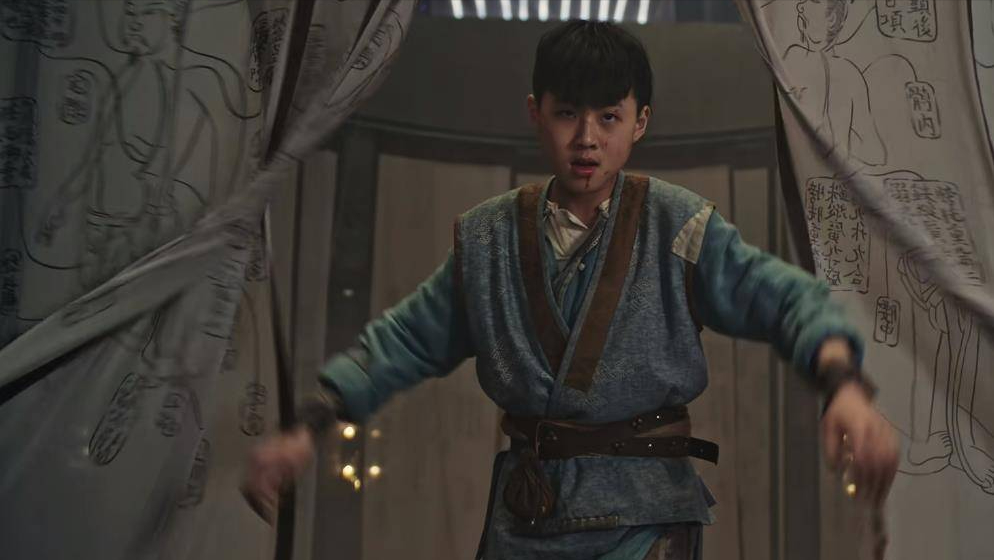 看了两集连奕名版《飞狐外传,改动不小,优缺点都很明显