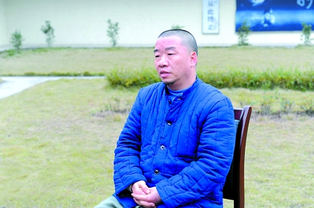 纪实:重庆黑道教父疯狂人生龚刚模:杀人如杀鸡,挑衅我都得死!