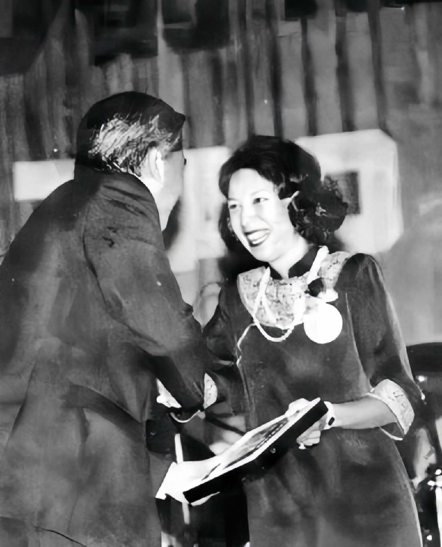 徐乃锦跟蒋孝文谈恋爱,突然收到父亲的电报,拒绝跟蒋家结亲