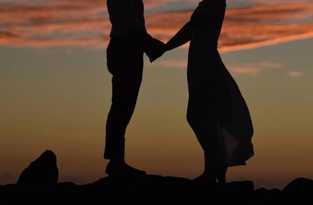 关系亲密的情侣,来自于"默契",尤其是在这些事情上