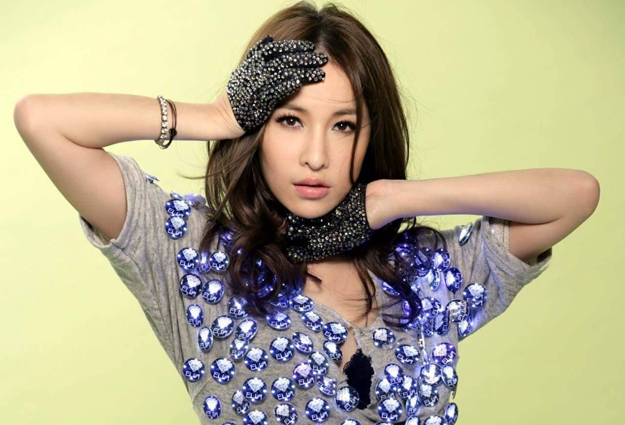 萧亚轩的现状引发担忧,粉丝期待她重新找回属于自己的快乐