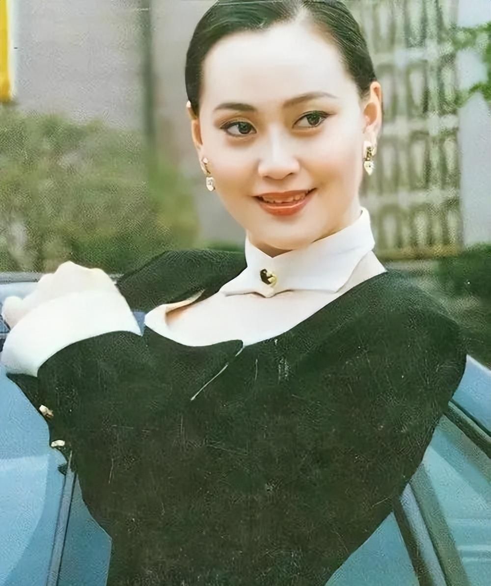 "抛弃"前夫加入外国国籍,老年却又回国当演员,这3位图啥?