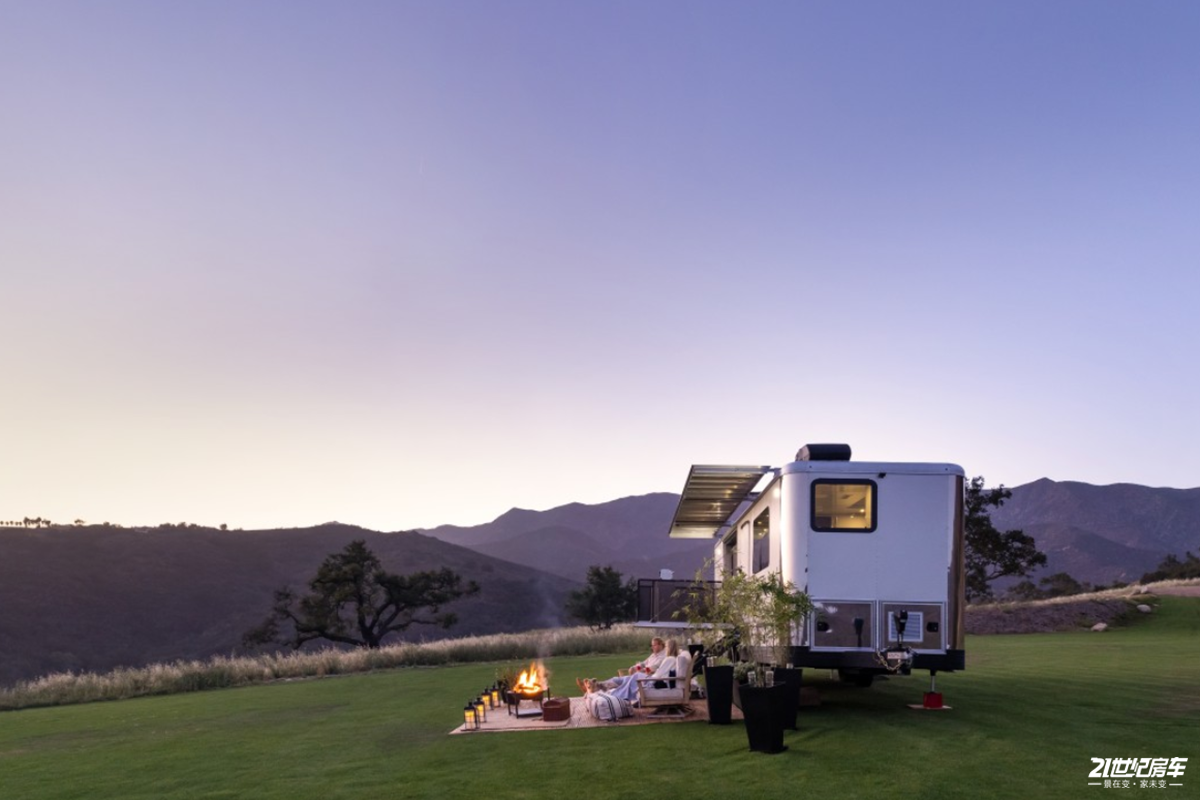 太阳能储能,氧化铝外壳,黑科技真不少:living vehicle拖挂房车