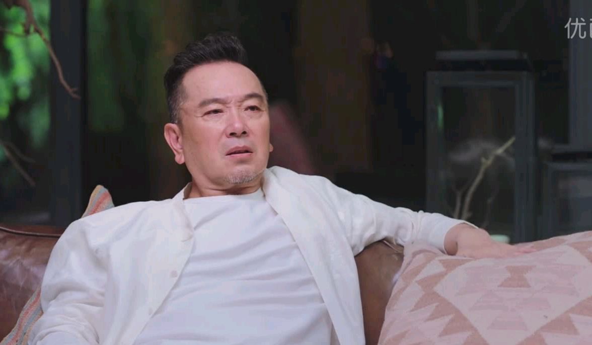 他一件衣服穿35年,疫情期间默默捐款1600万,却因为直播被人骂哭