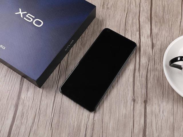 vivo x50上手体验:摄影并非唯一亮点,性能震撼更是一绝