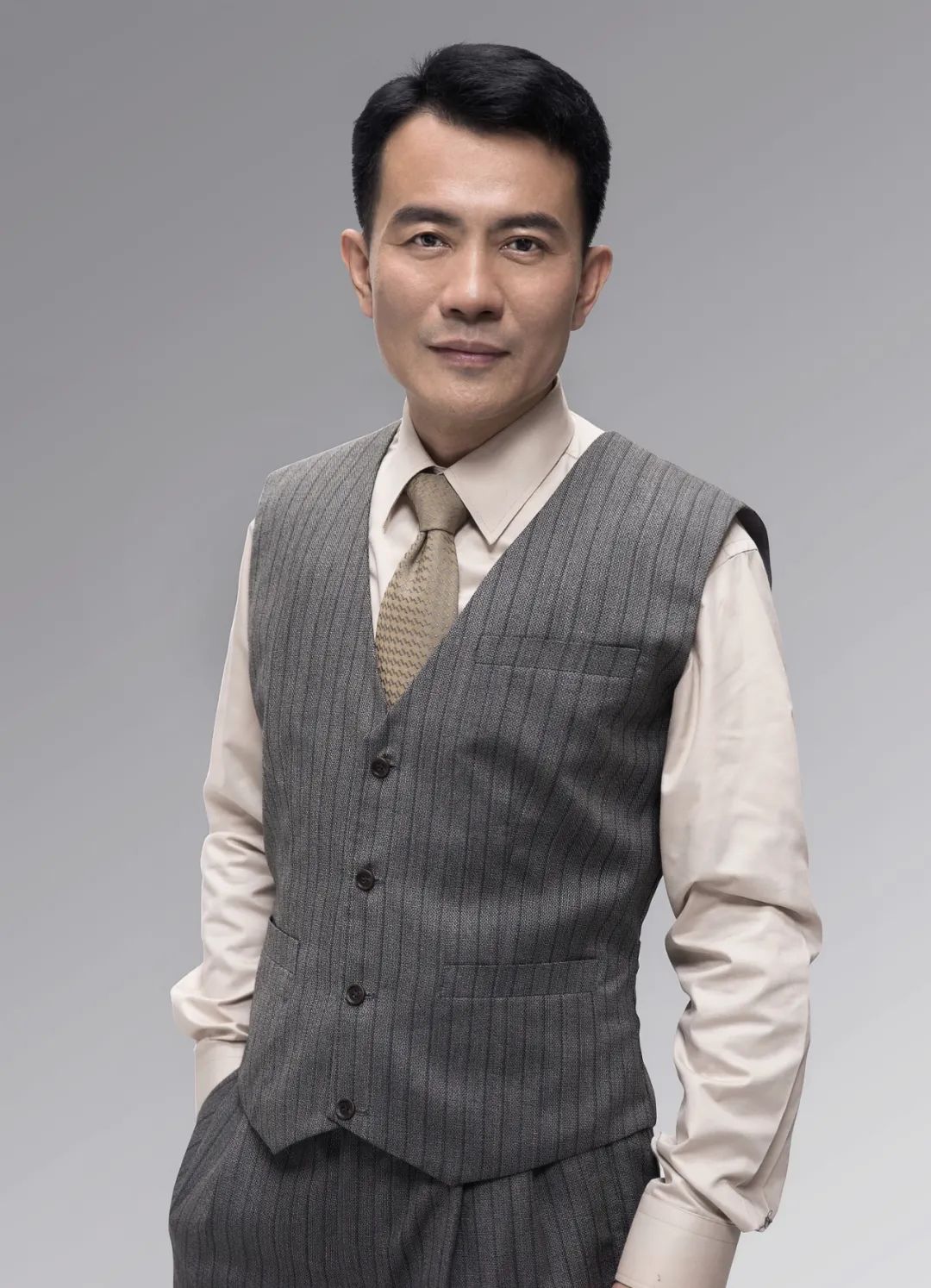 正剧演员圈粉,《大决战》演员李强用"杜聿明"走进观众