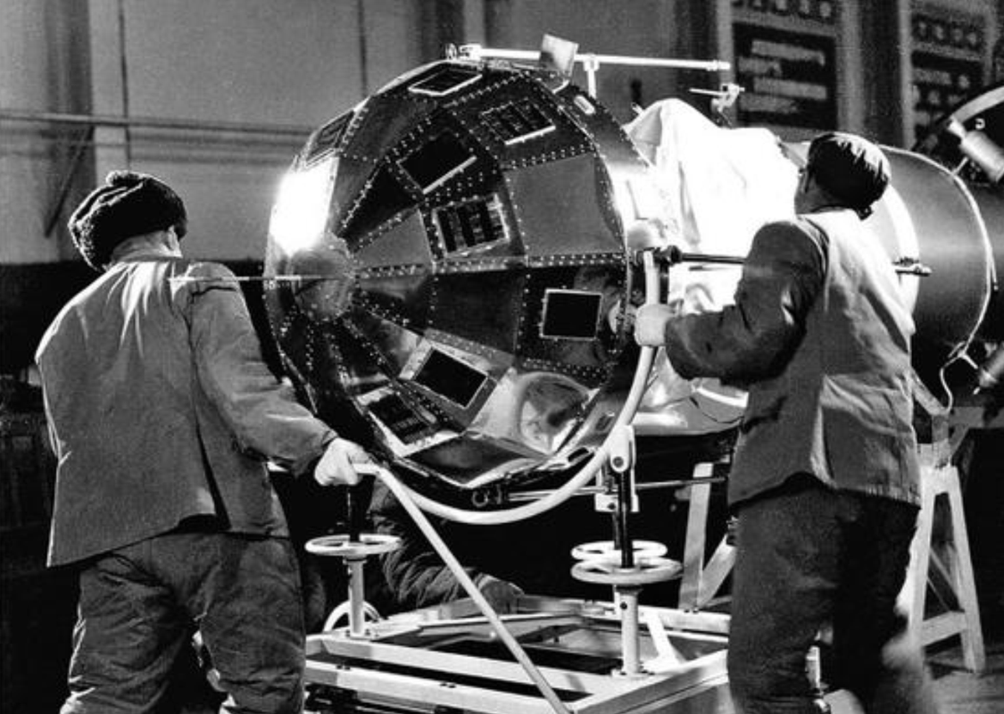 1970年,中国创造出第一颗人造卫星东方红,它当时是用来干嘛的?
