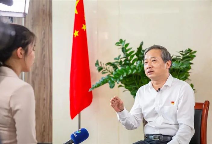 胡学骏:用"软环境"筑强"硬实力",夯实立区强区的产业根基