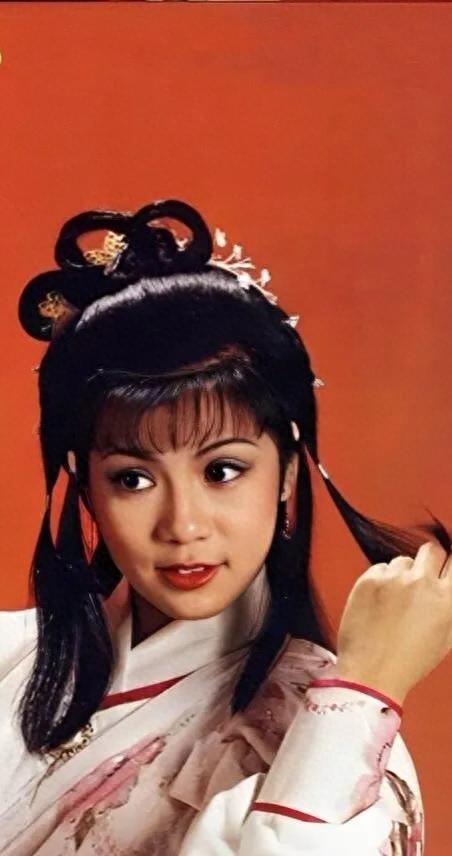 翁美玲壁纸她那如夏花般短暂的一生实在是令人惋惜