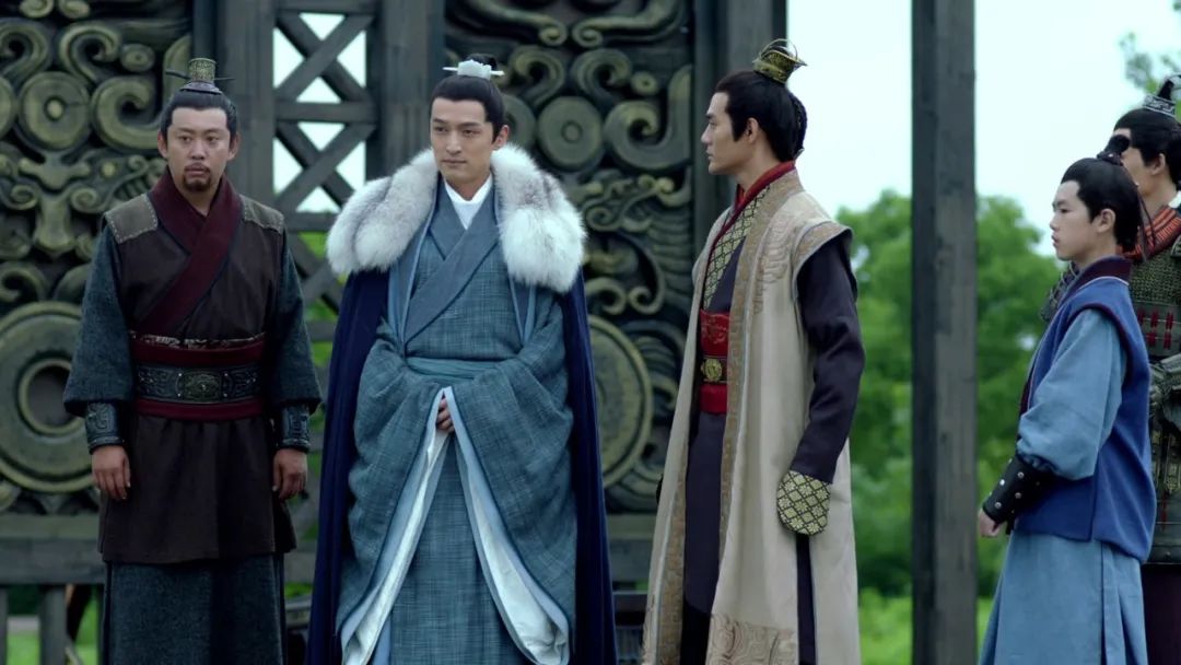 琅琊榜中,靖王部下暗算梅长苏,两人互相算计,梅长苏技高一筹