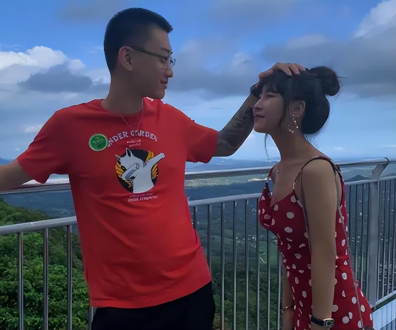 网红猫妹妹直播人气下滑,辛巴建议其找前男友达少帮忙,反遭拒绝