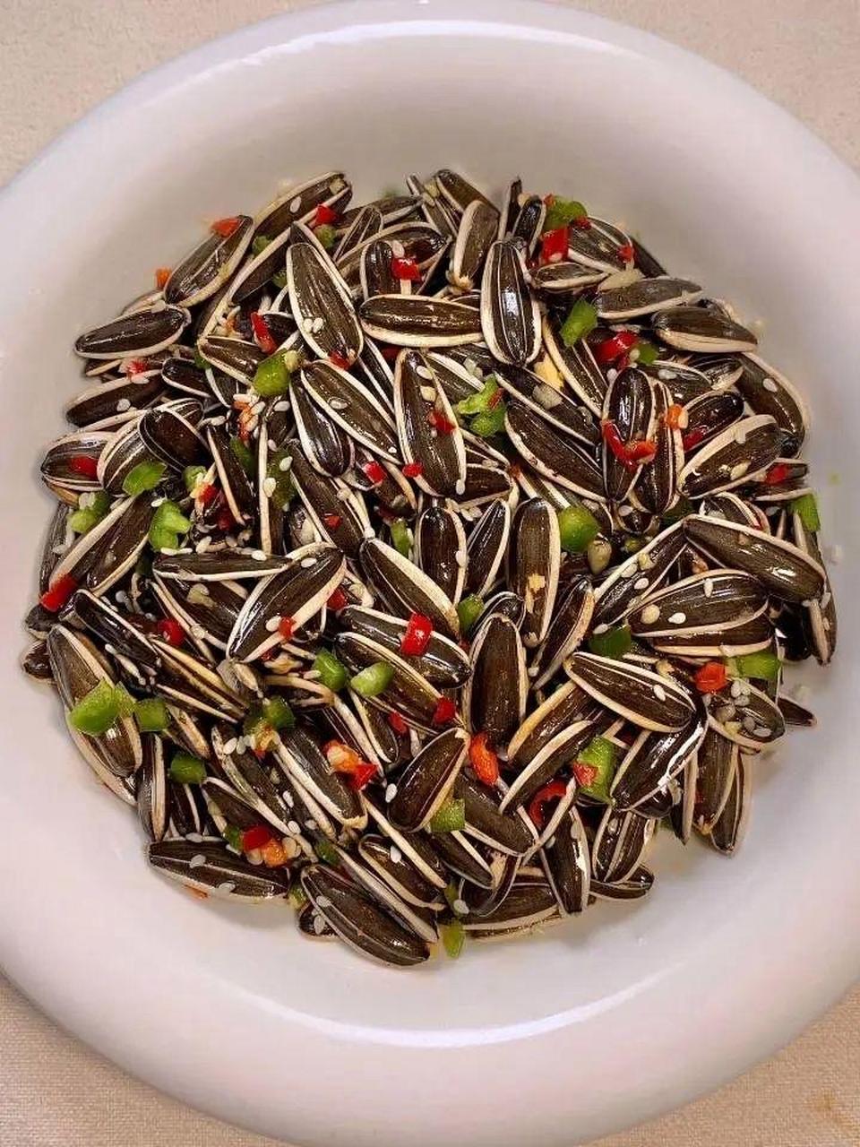 这不比嗦丢强?同样是硬菜,这还可以吃呢#搞笑