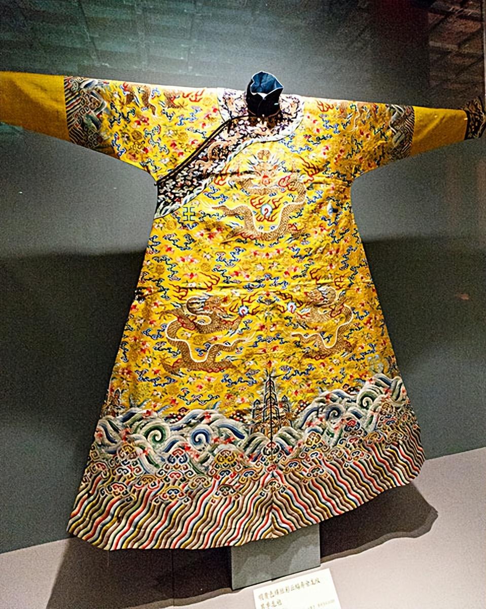 古代皇帝龙袍图片大全