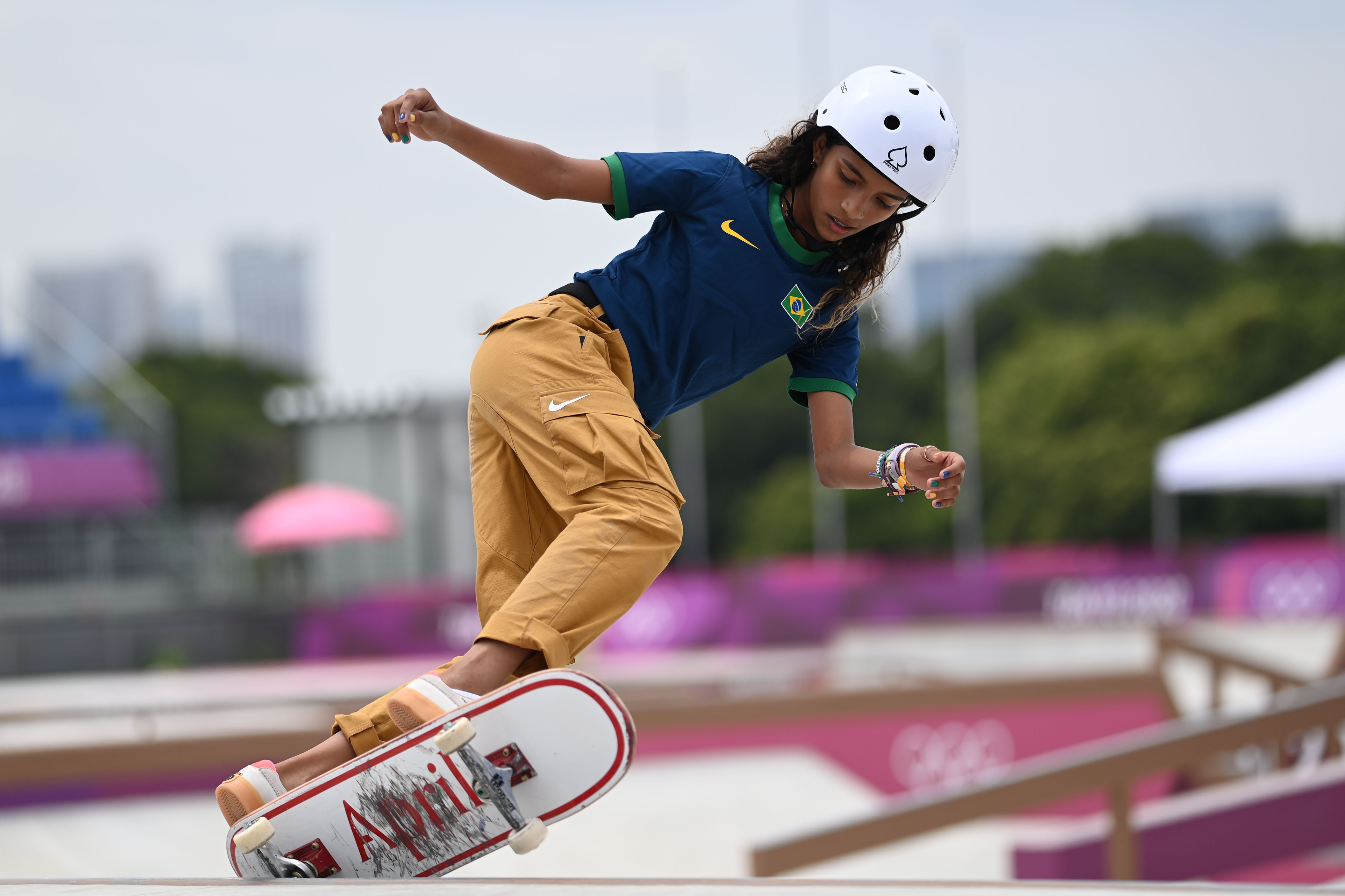 滑板——女子滑板街式赛决出前三名