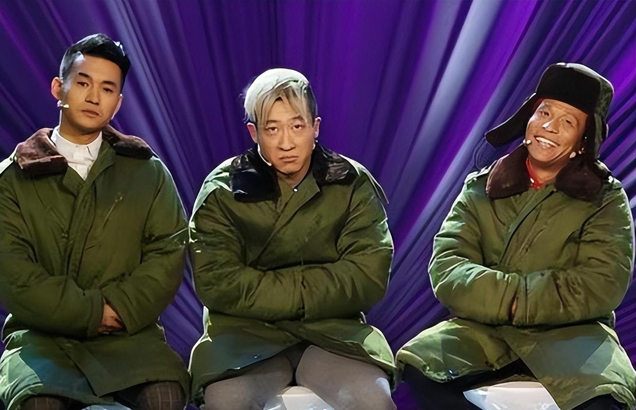 回顾中国军大衣风靡海外,穿后直接不想脱,老外:"东方的时尚战袍"