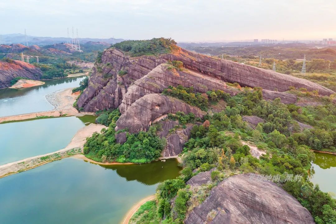 自然奇观!带您深入探索广州最近的丹霞地貌!