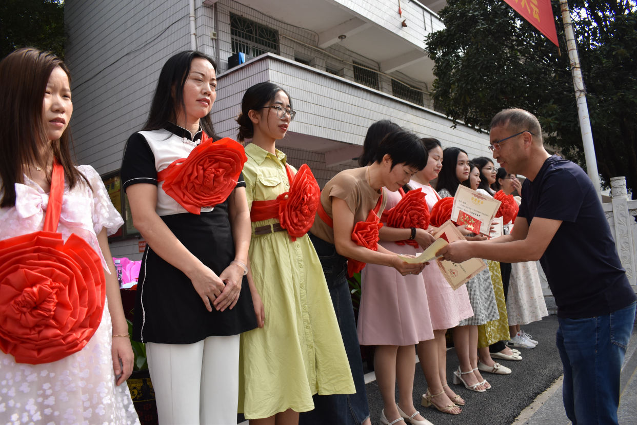 隆回二中:励志与思政"双子星"闪耀开学典礼
