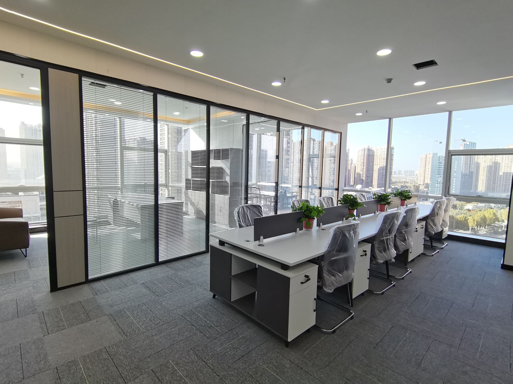 西安标杆写字楼:保利中达广场