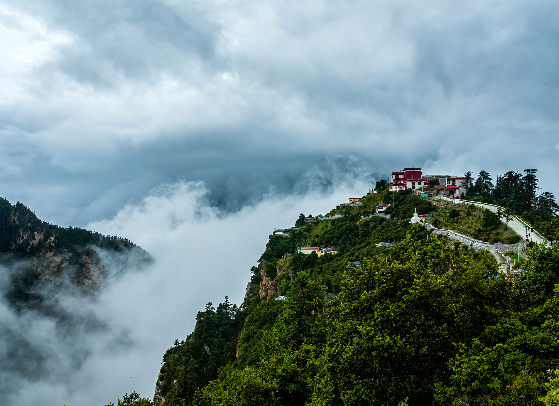 南阳难得旅行地,私藏了缥缈仙境,到仙山太白顶赴一场云海之约!