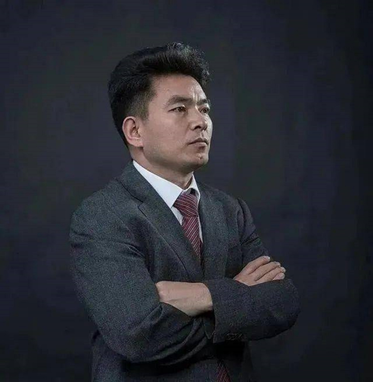 湖南"邵阳新首富":实控823.09亿帝国,执掌铜仁市首家上市企业