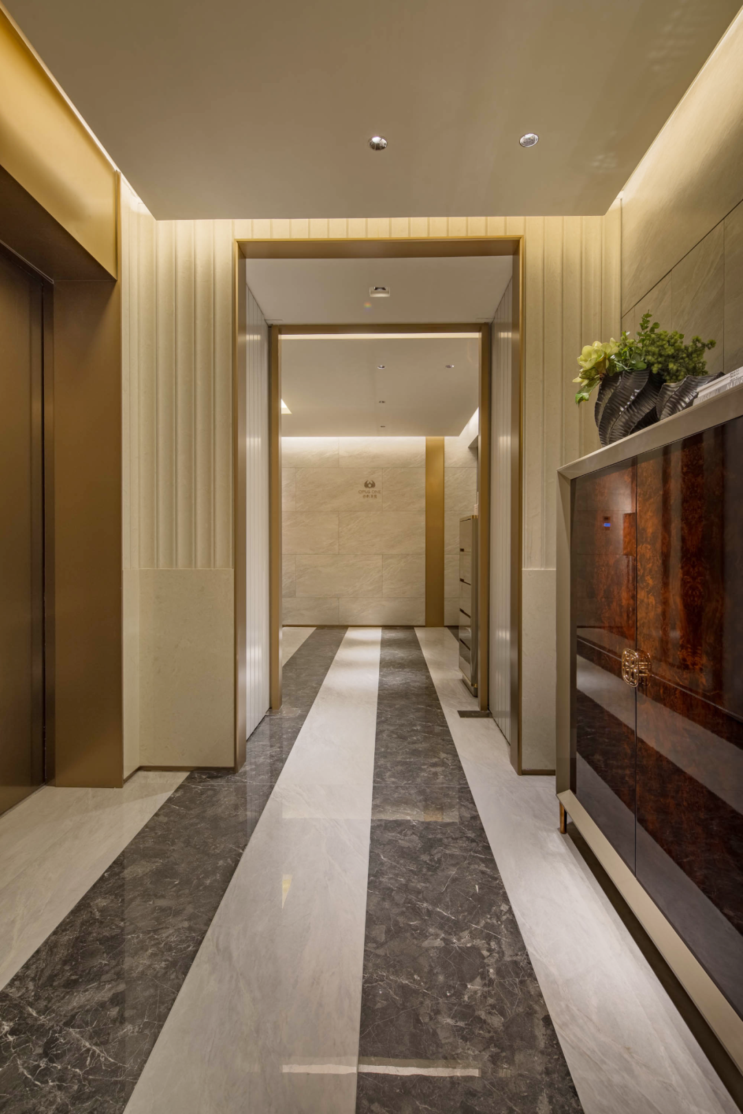 看了几个保利的项目,我不禁捏了一把汗