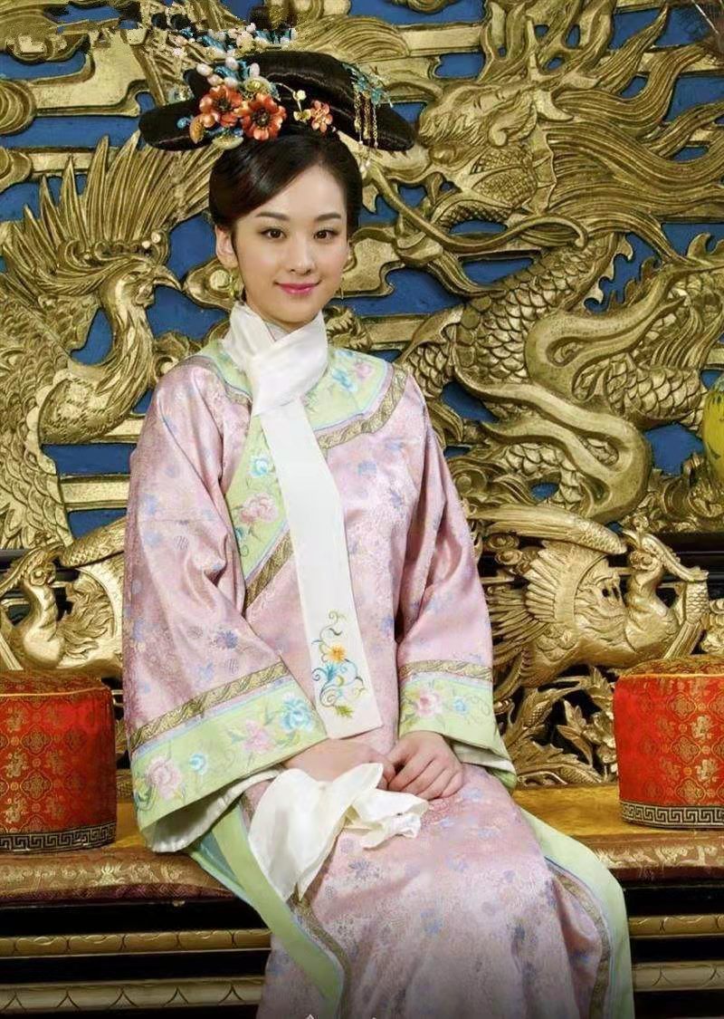 清朝女子是怎么梳头发的,梳旗头这样的发型大约要耗时多久