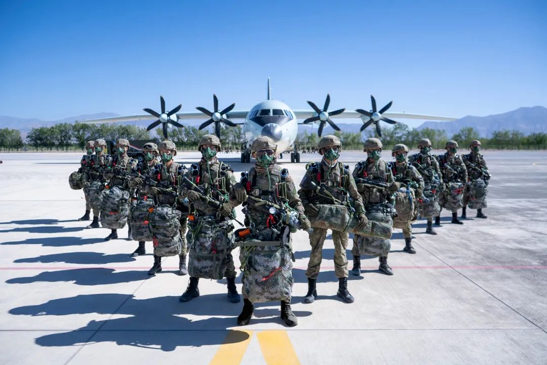 生日快乐!英雄的空降兵