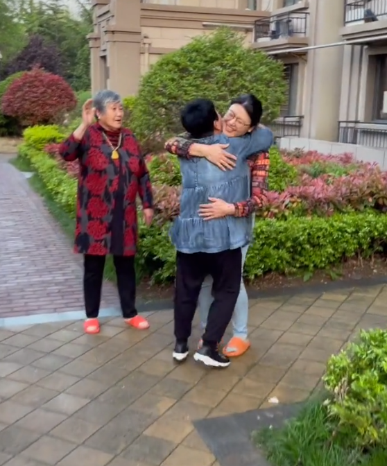 欧尼熊可心儿闹剧后,疑田姥姥又翻车,公然发表男尊女卑言论