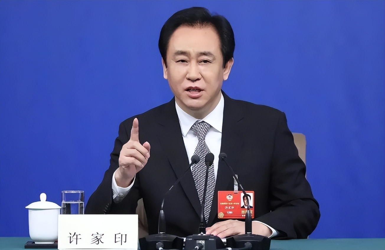 欠债2万亿,首富成"首负",2023"皮带哥"力破"跳楼风波"?